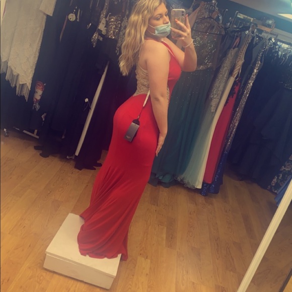 Red prom dress - Picture 1 of 2